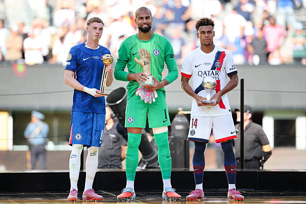 1957年国足首战世界杯预选赛：挑战与突破