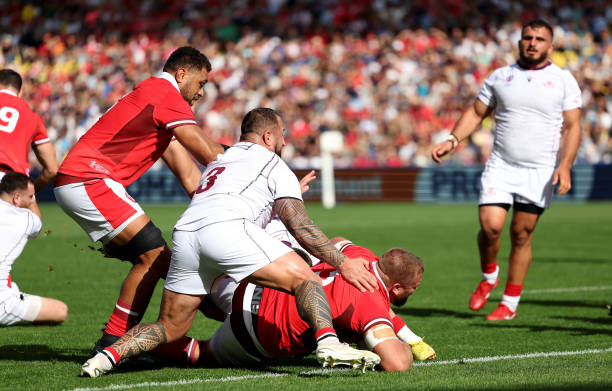 鹿晗对话C罗:世界杯背后的故事与激情