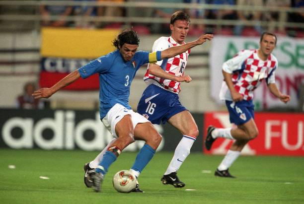 国足客场挑战沙特，出线形势面临严峻考验